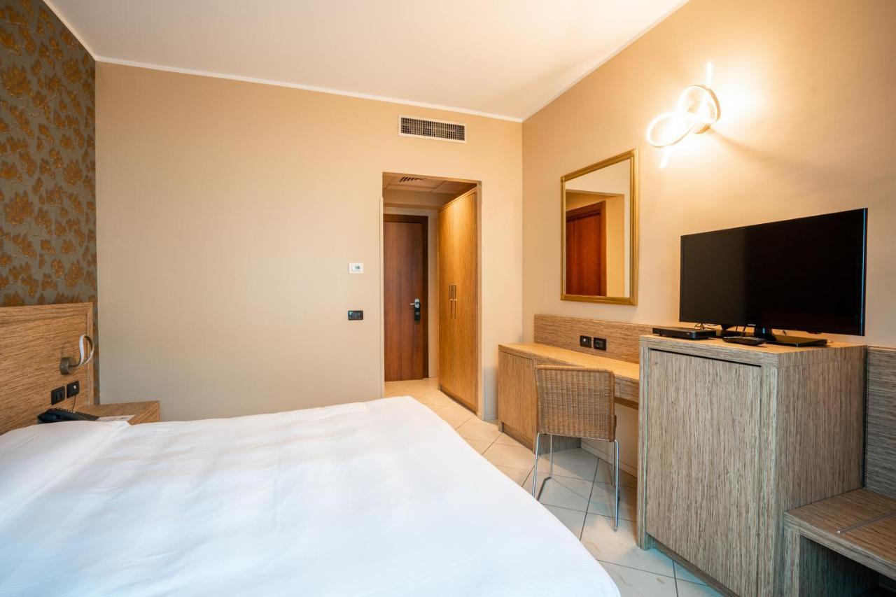 Hotel Parisi Νικελίνο Εξωτερικό φωτογραφία